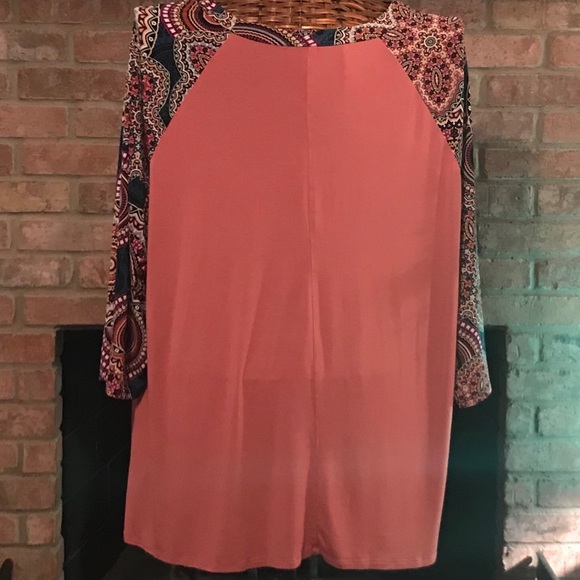 Paisley Grace XXXL Rose Tunic w/ 3/4 Sleeve - Picture 2 of 3